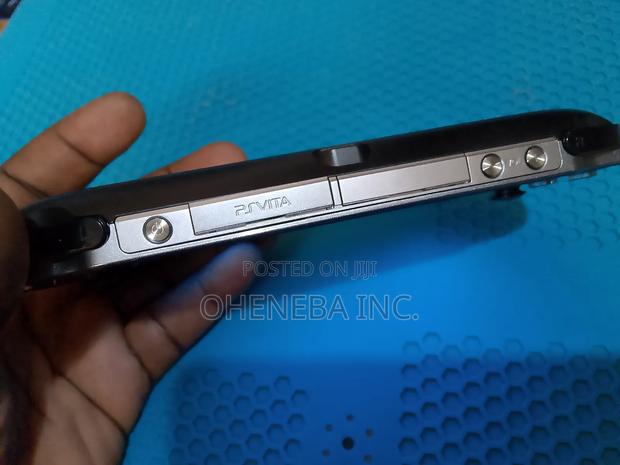 Neat Psvita- Pch1103 Jailbreak With Games · Photo 7