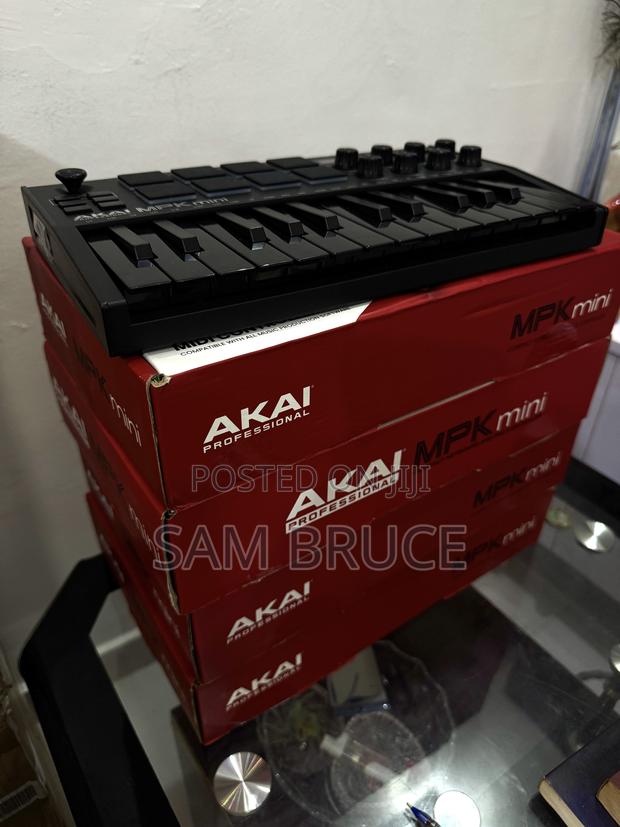 Akai MPK Mini Keyboard · Photo 3