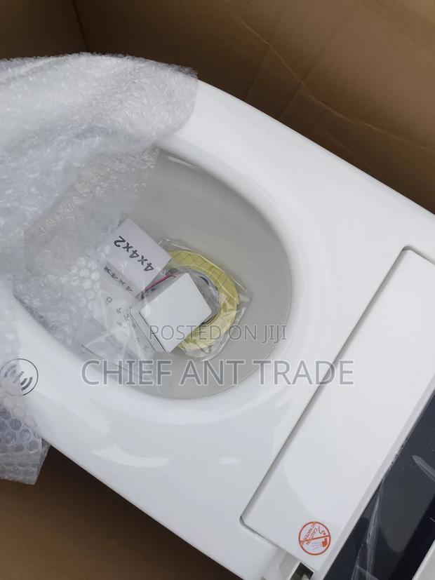 Digital Wc Smart Sensor Toilet Seat Water Closet · Photo 4