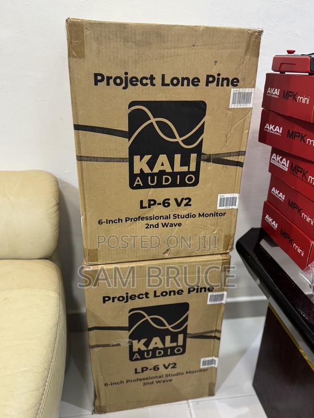 Kali Audio Lp6 V2 Monitors · Photo 8