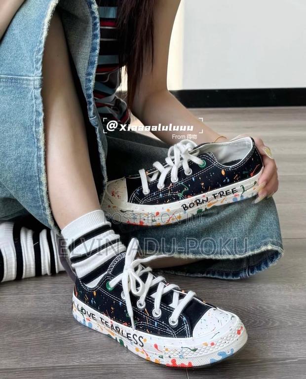 Converse Short Love Fearless Sneaker · Photo 1