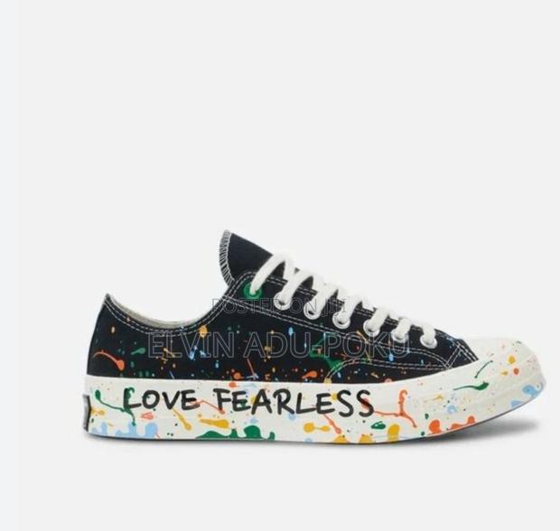 Converse Short Love Fearless Sneaker · Photo 2
