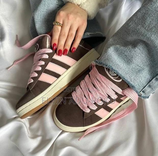 Adidas Campus Ladies “ Pink Strap “ Sneaker · Photo 1