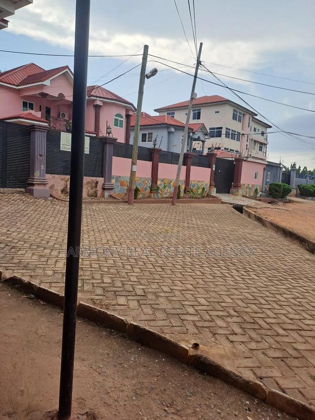 4bdrm House in Achimota for rent · Photo 2