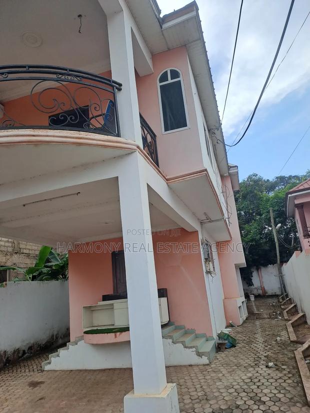 4bdrm House in Achimota for rent · Photo 5