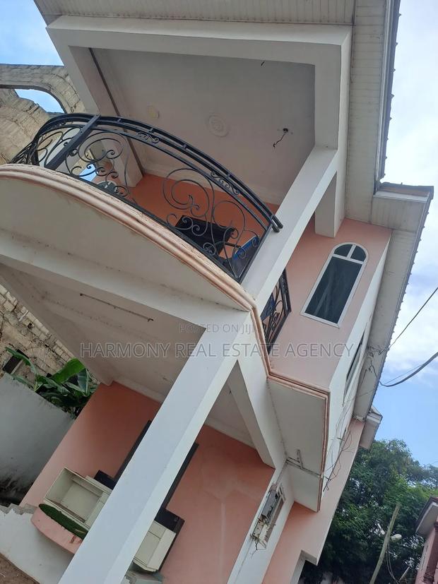 4bdrm House in Achimota for rent · Photo 8