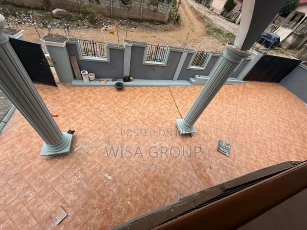 8bdrm Duplex in Wisa Group, Accra Metropolitan for rent · Photo 2