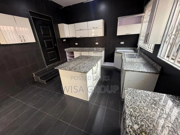 8bdrm Duplex in Wisa Group, Accra Metropolitan for rent · Photo 7