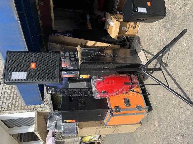 JBL Srx712m 12-Inch Two-Way Stage Monitor/Utility Speaker. · Photo 1