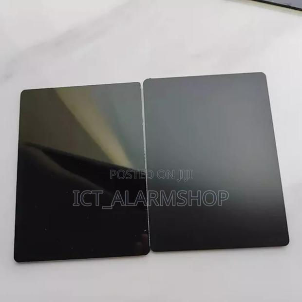 Nfc216 Tag With Black White Background Edges Cards · Photo 4