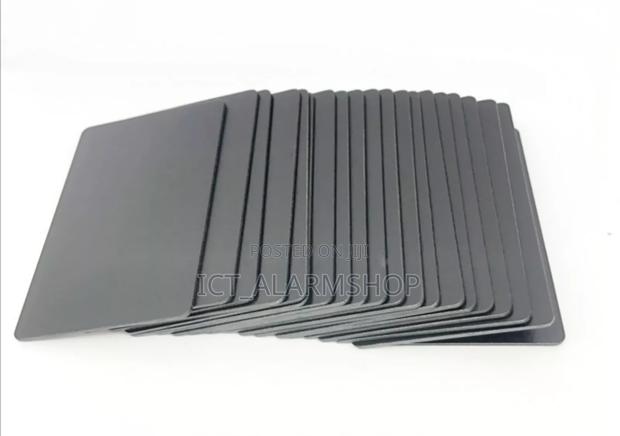 Nfc216 Tag With Black White Background Edges Cards · Photo 3