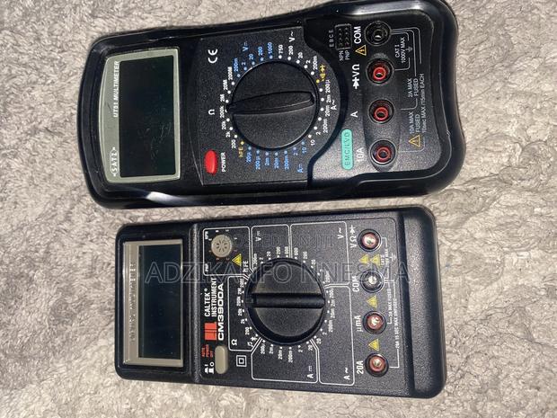 4 1/2 Digits Multi Function Multimeter · Photo 1