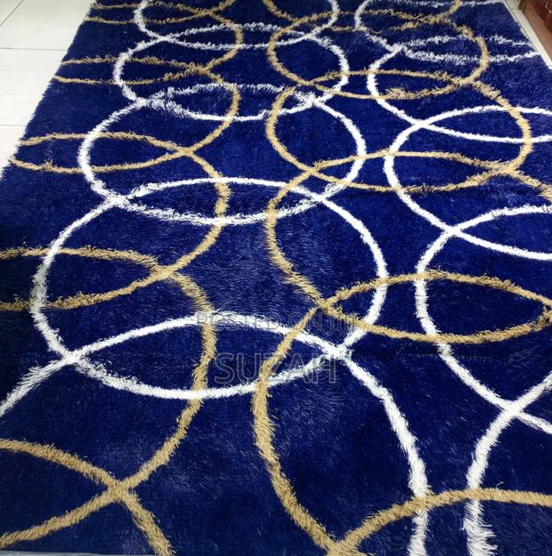 300cm by 200cm Rug · Photo 1