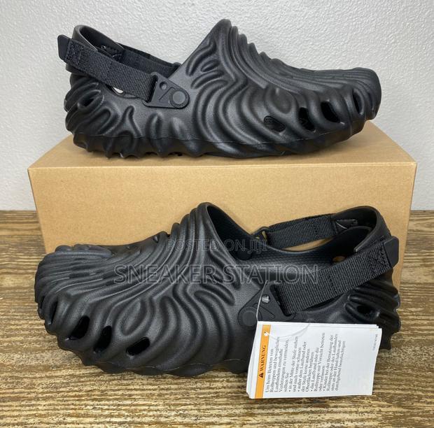 Crocs Pollex Clogs All Black · Photo 1