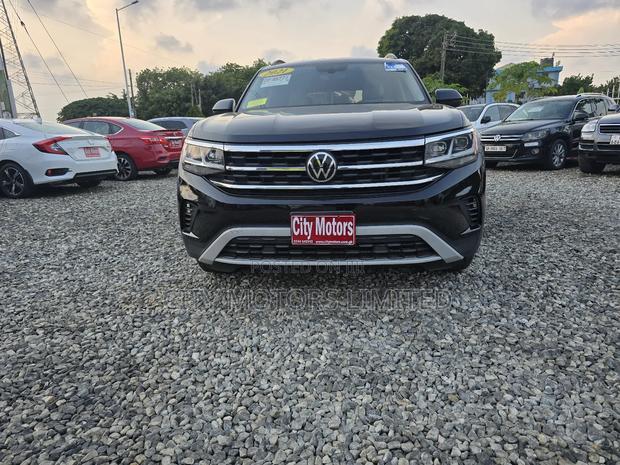 Volkswagen Atlas 2.0T SE 2021 Black · Photo 2