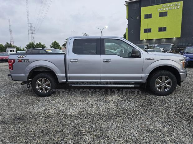 Ford F-150 XLT 4x4 Regular Cab Styleside 6.5 ft. box 122 in. WB 2020 Silver · Photo 7