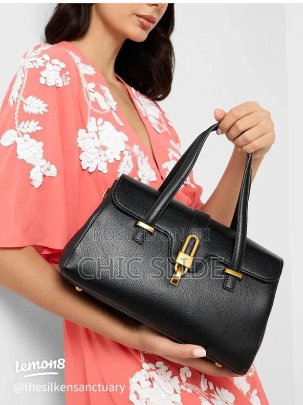 2 Apartments Bag · Photo 1
