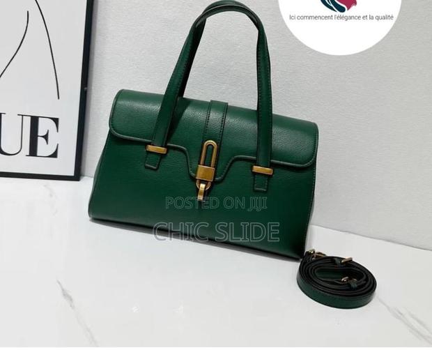 2 Apartments Bag · Photo 4