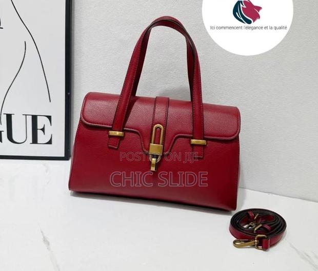 2 Apartments Bag · Photo 3