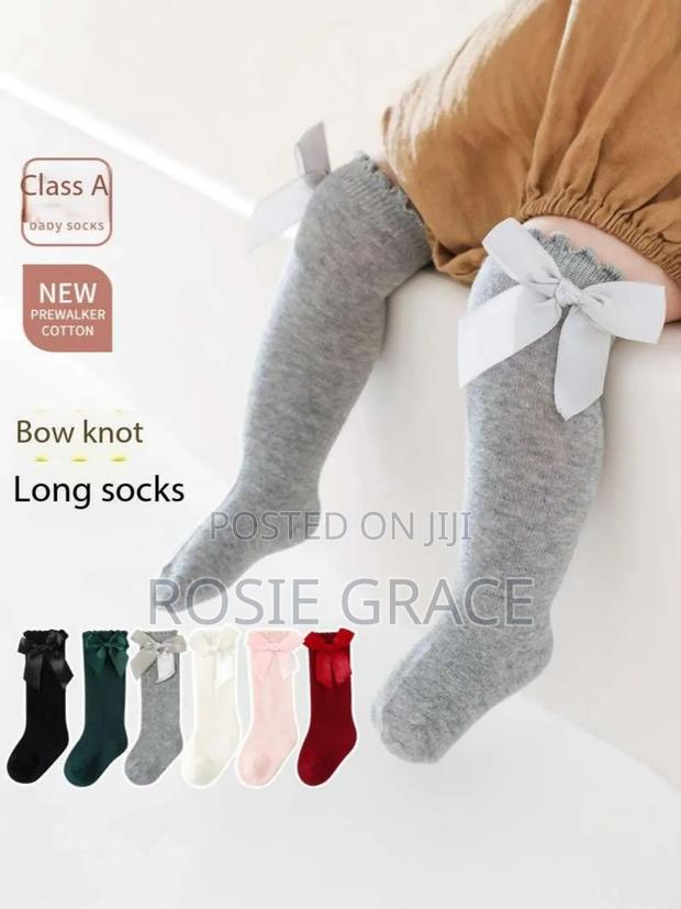 3 Pairs Knee Length Stockings · Photo 1
