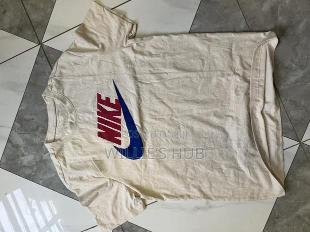 Nike T Shirt Uk · Photo 2