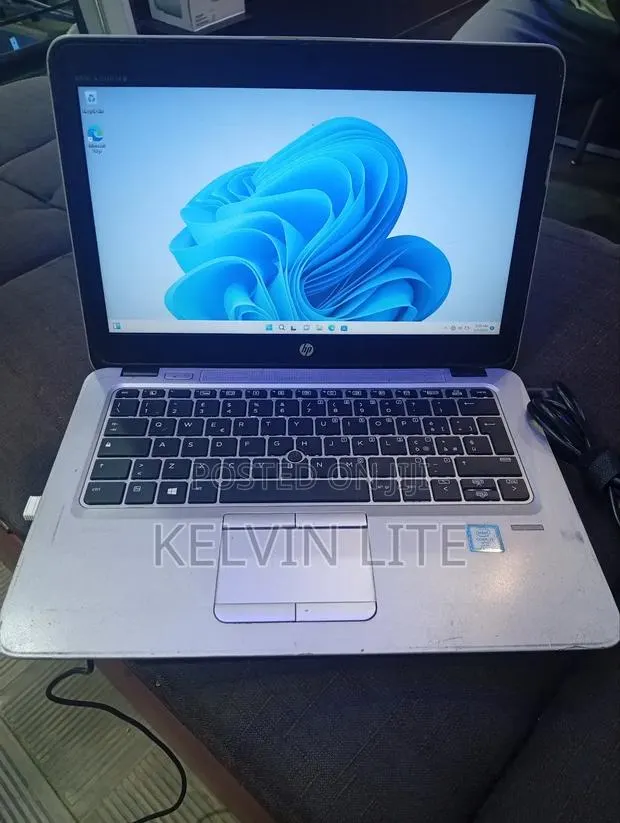 Laptop HP EliteBook 820 G3 8GB Intel Core i7 SSD 256GB · Photo 1