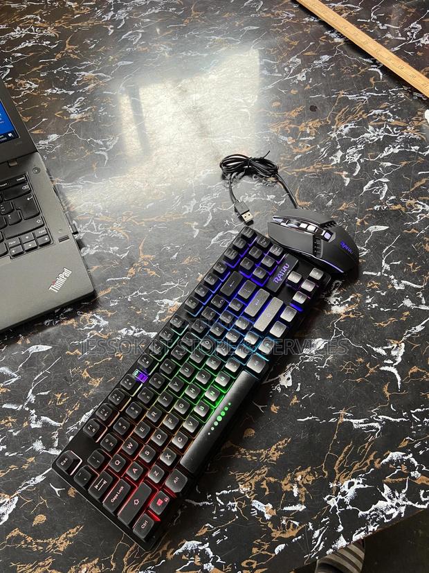 Wireless Mouse And Keyboard Rechargeable R905 · Photo 2