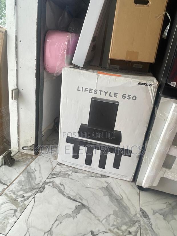 Bose 650 Classic Aura Surround Theatre Pack · Photo 1