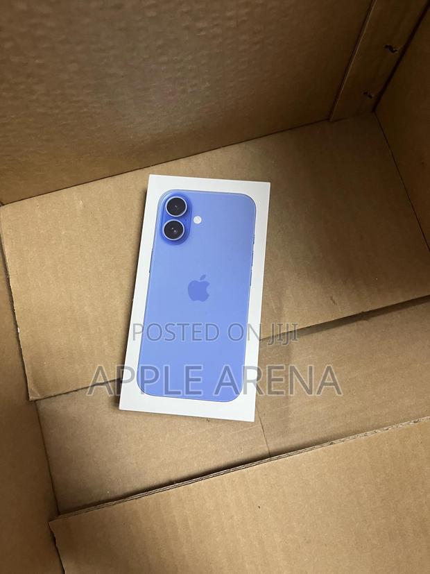 New Apple iPhone 16 128 GB Blue · Photo 3