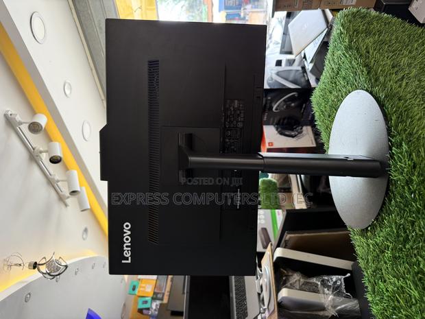 Thinkvision Full Hd (1080p)Voip Monitor an Ips Panel Integrated Webcam · Photo 4