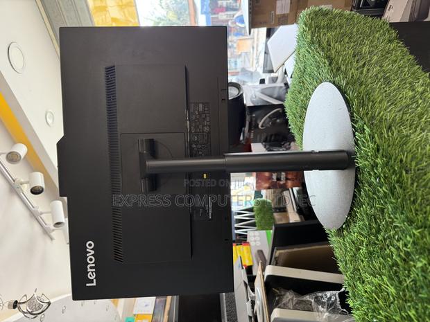 Thinkvision Full Hd (1080p)Voip Monitor an Ips Panel Integrated Webcam · Photo 2