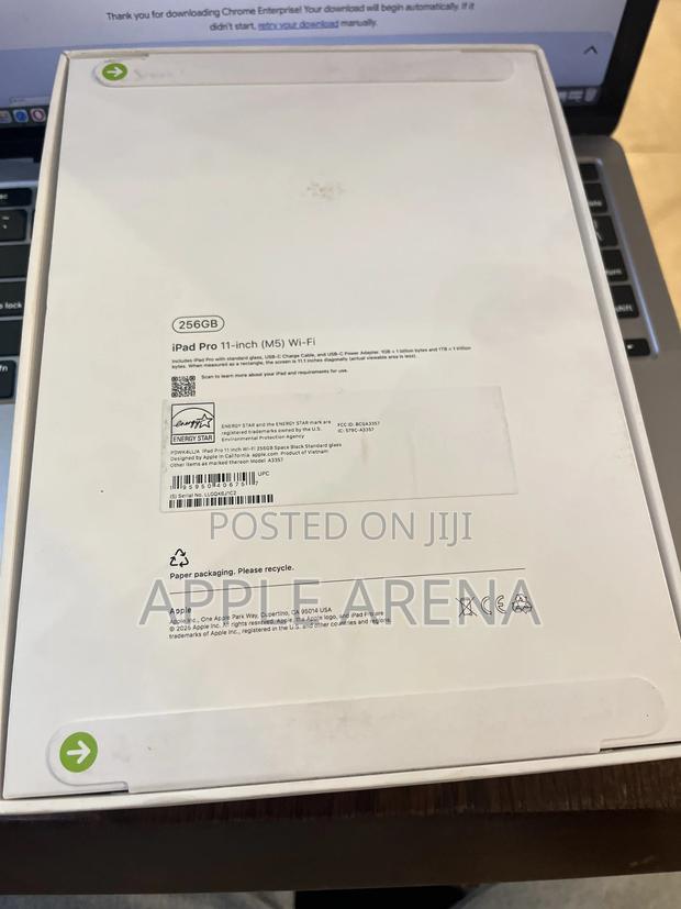 New Apple iPad Pro 11 (2025) 256 GB Black · Photo 2