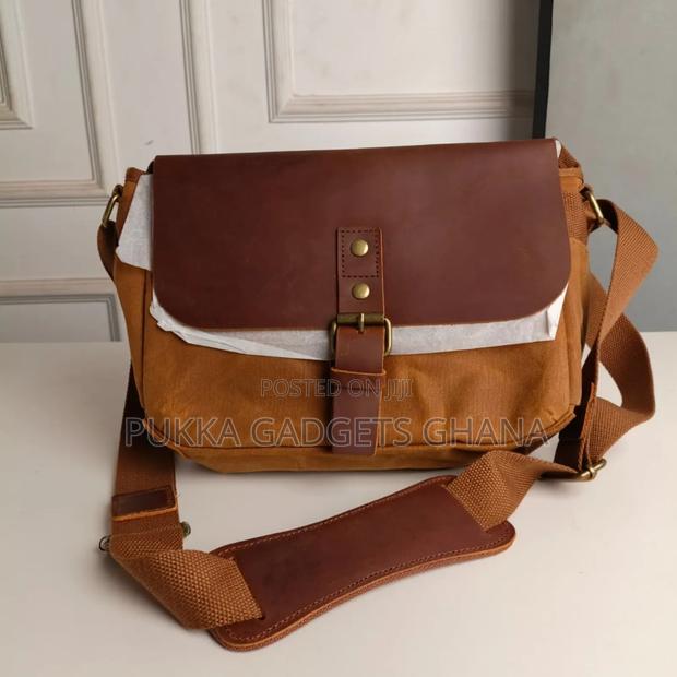 Xk986 Leather And Canvas Side Bag · Photo 1