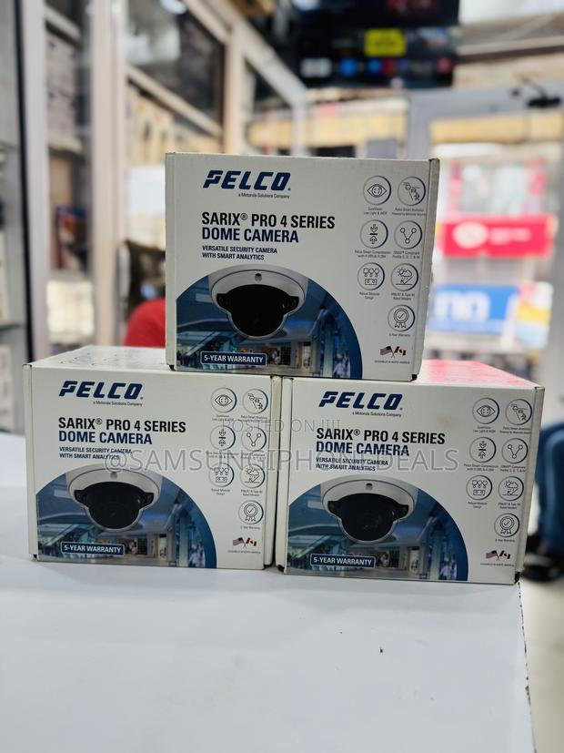 Pelco Sarix Pro 4 Series Dome Camera · Photo 2