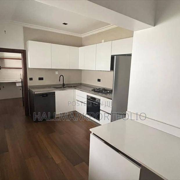 4bdrm House in Cantonment, Cantonments for rent · Photo 3