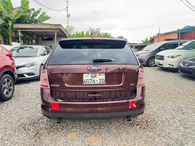 Ford Edge Limited 4dr FWD (3.5L 6cyl 6A) 2010 · Photo 2