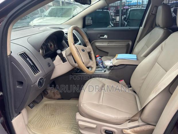 Ford Edge Limited 4dr FWD (3.5L 6cyl 6A) 2010 · Photo 6