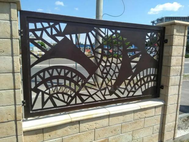 Iron Metal Fence Wall Design · Photo 1