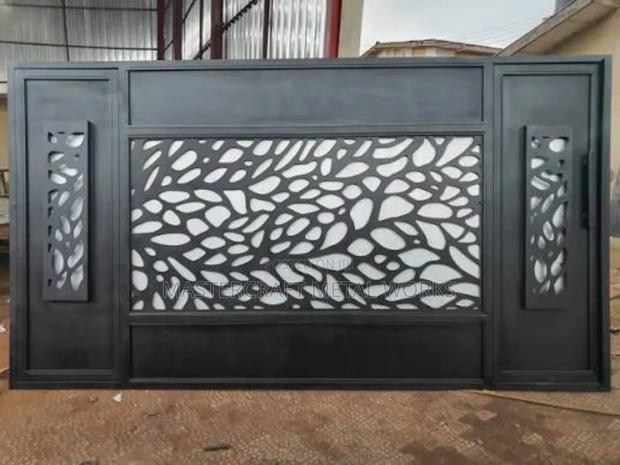 Metal Gate CNC Laser Cut · Photo 1