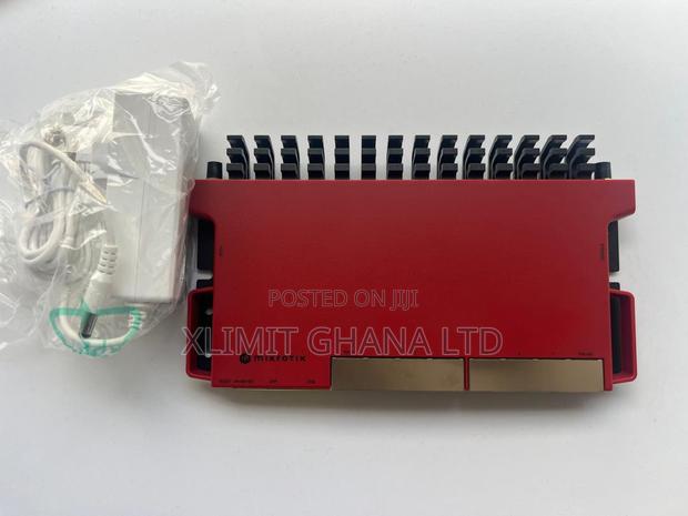 Mikrotik L009 8x Gbit Ethernet, 1x 2.5gbit SFP Router [L009uigs-Rm] · Photo 1
