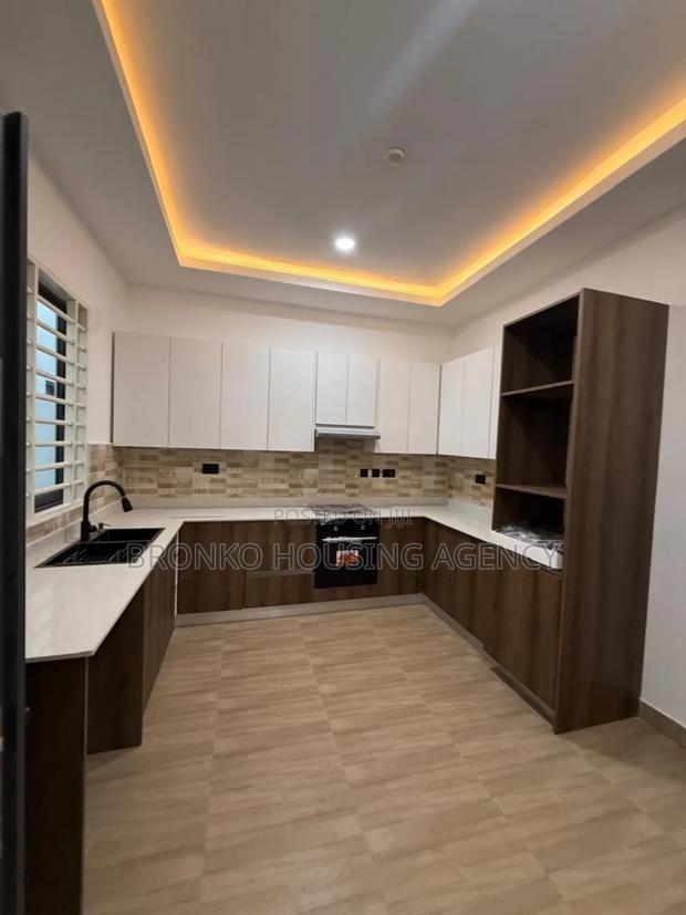3bdrm House in Bronko Housing, Coca Cola for rent · Photo 2