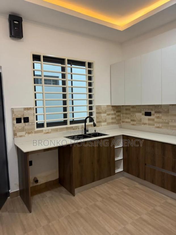 3bdrm House in Bronko Housing, Coca Cola for rent · Photo 3
