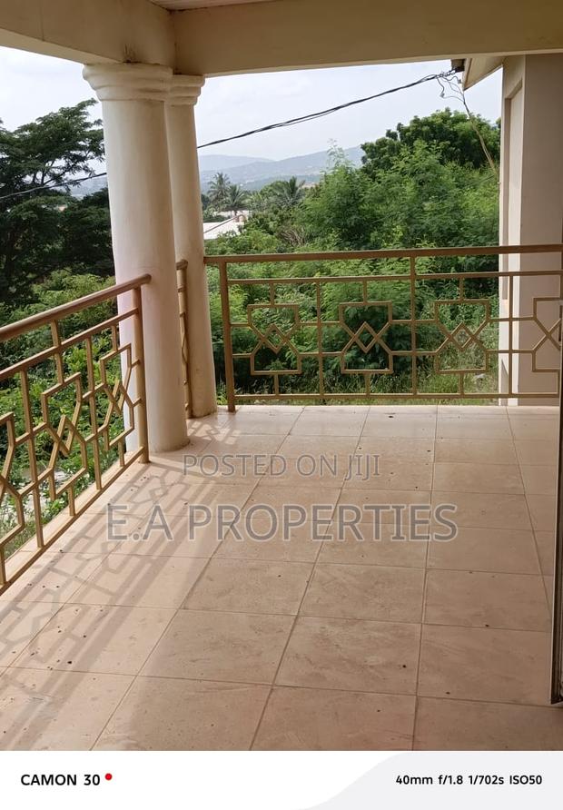 5bdrm House in E A Properties, Ghanata Area for sale · Photo 8