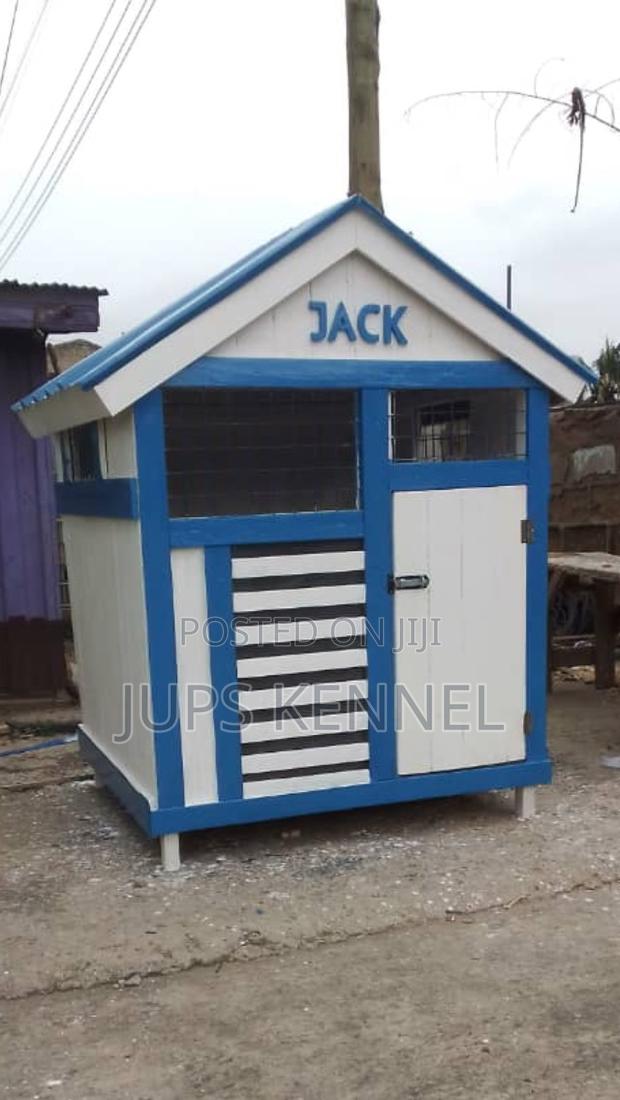 Wooden Dog Cage/ Kennel · Photo 1