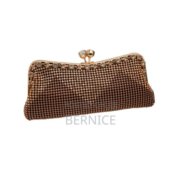 Luxury Beaded Clutch Bag · Photo 4
