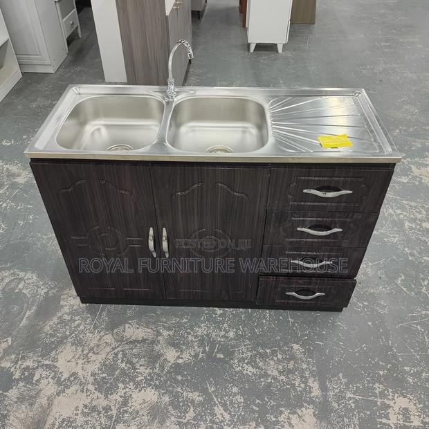 Kitchen Sink Cabinet · Photo 1