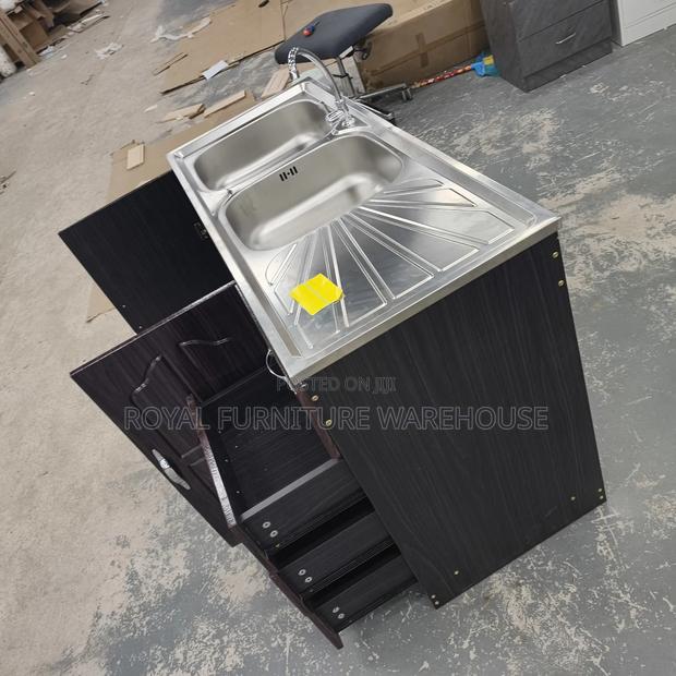 Kitchen Sink Cabinet · Photo 3
