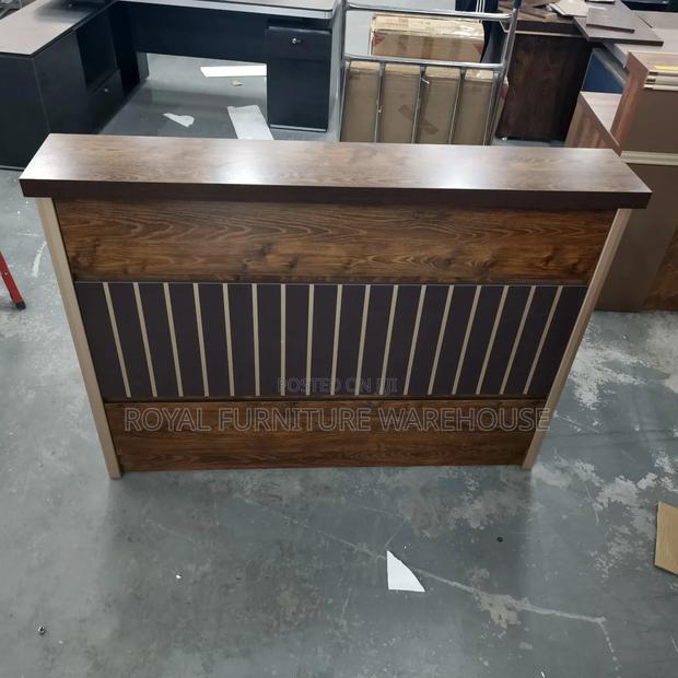 4 Feet Length Receptionist Front Desk · Photo 1