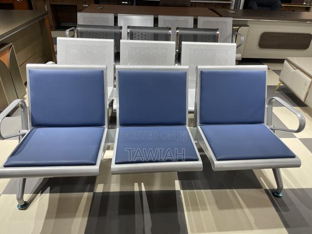Leather 3 in One Waiting Chair · Photo 1