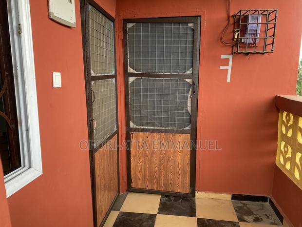 1bdrm Room & Parlour in Amasaman 3 Junction, Pokuase for rent · Photo 1